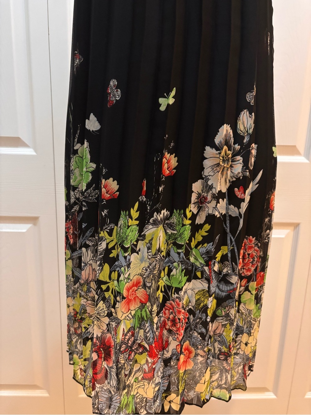 Black Floral Pleated Halter Dress - Picture 2 of 5